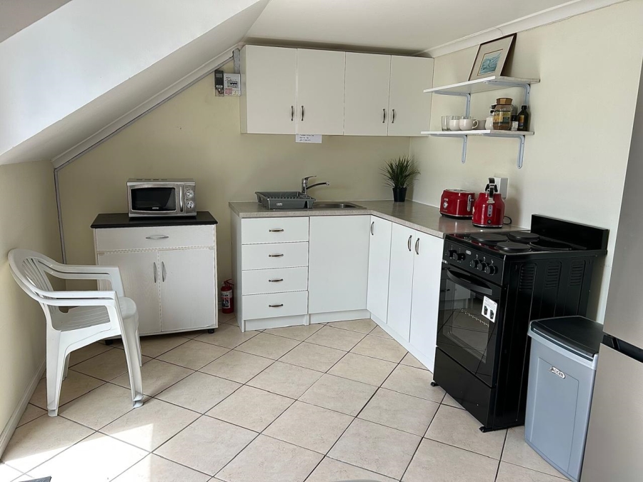 To Let 2 Bedroom Property for Rent in Westcliff Western Cape